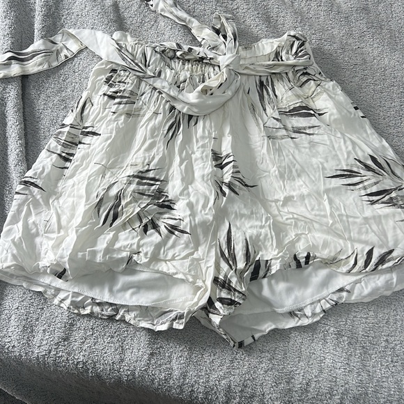 NNW- women’s Fashion Nova romper- size Med - Picture 3 of 8